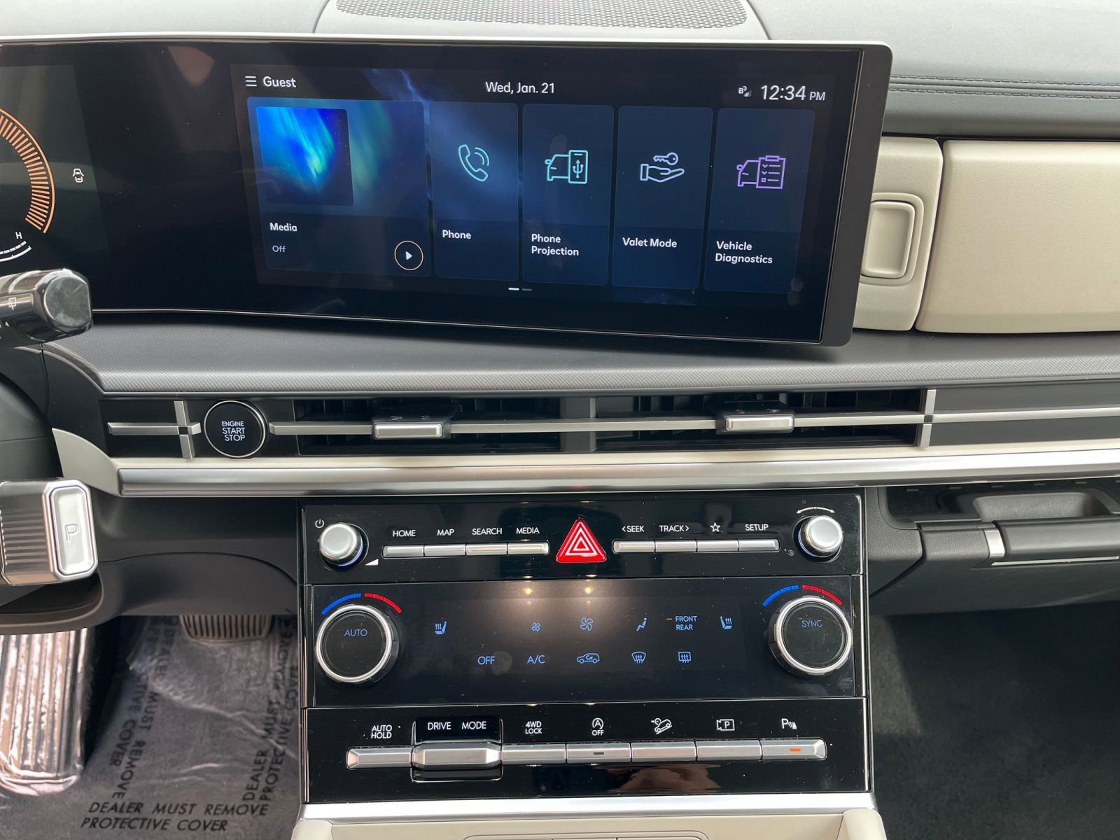 Used 2025 Hyundai Santa Fe SEL image 17