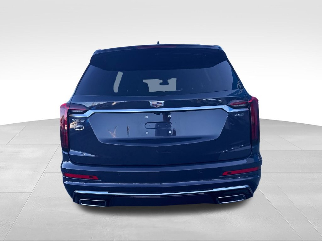 Used 2025 Cadillac XT6 Premium Luxury FWD image 7