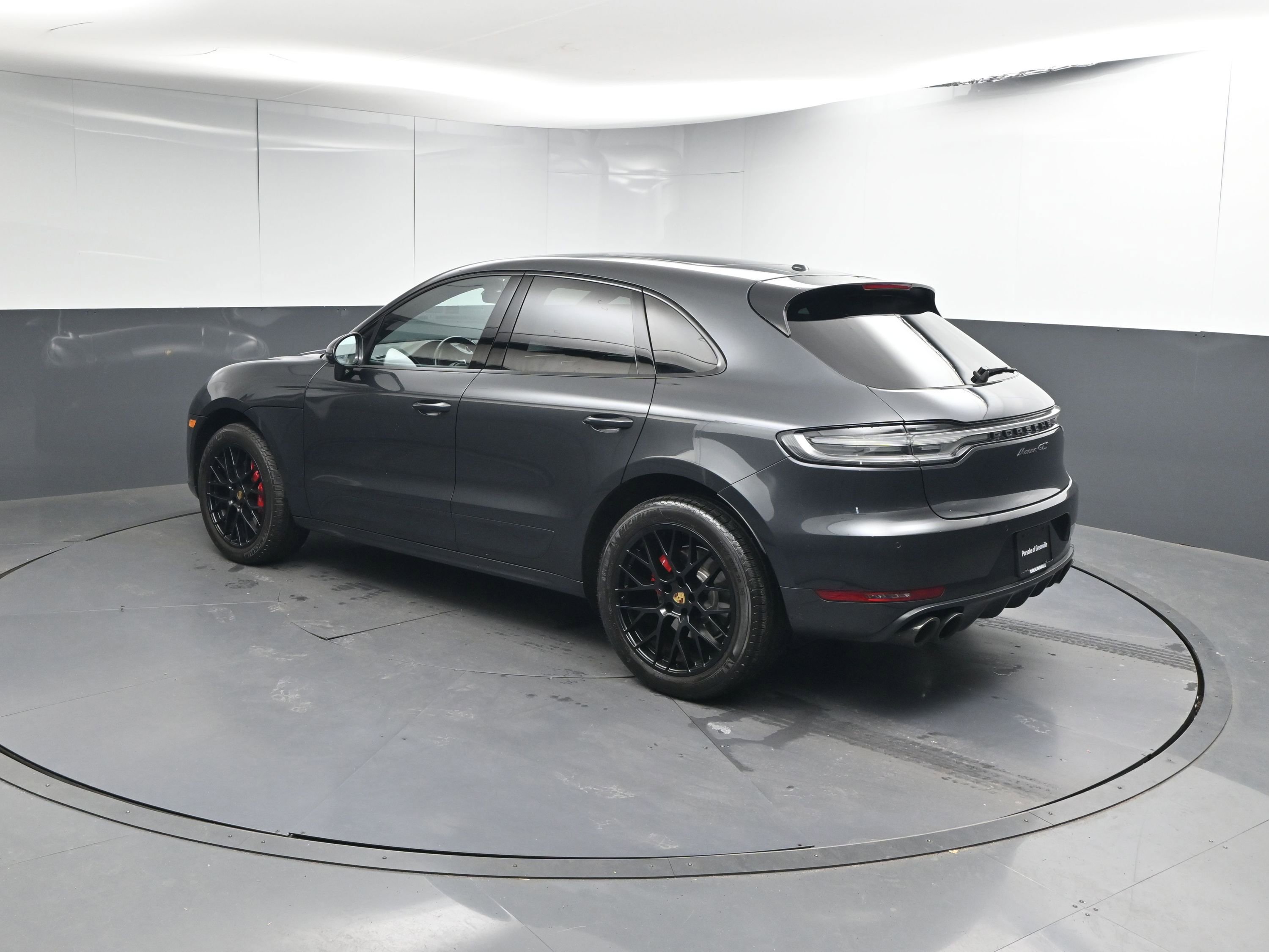 Certified 2021 Porsche Macan GTS image 3