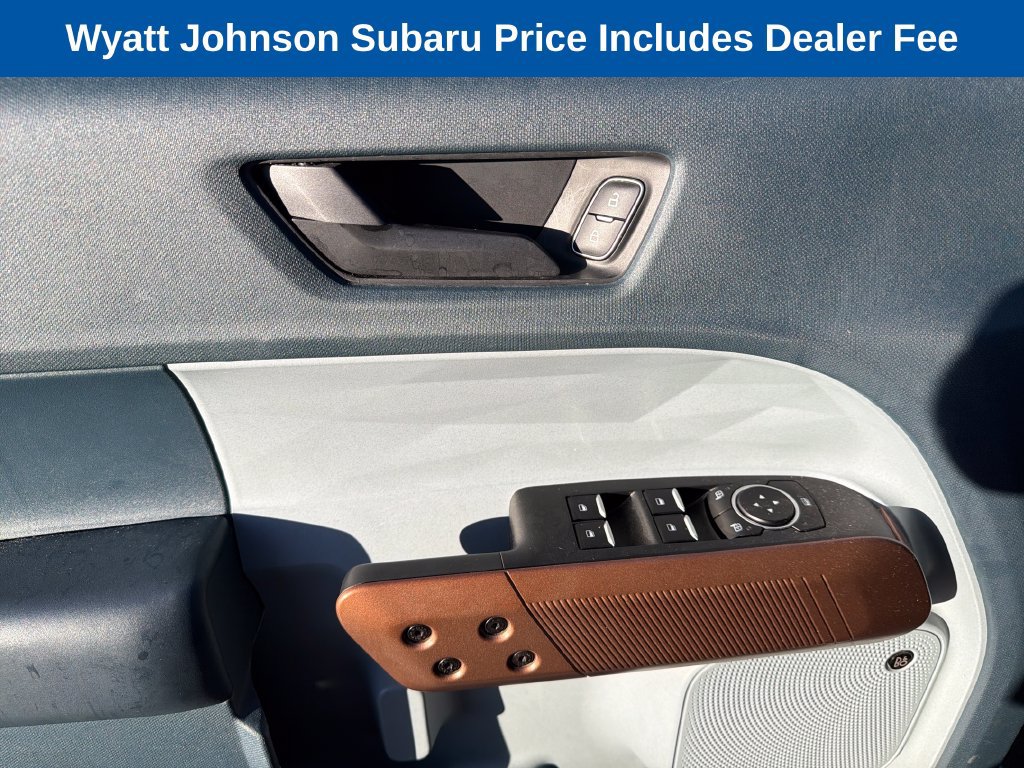 Used 2022 Ford Maverick Lariat w/ Lariat Luxury Package FWD image 22