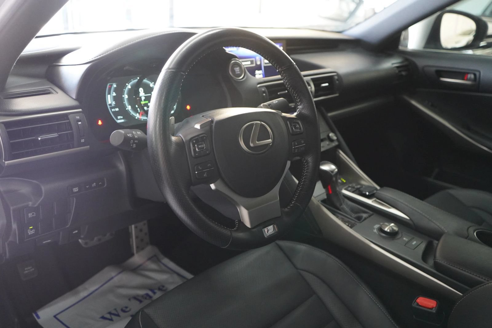 Used 2017 Lexus IS 350 F Sport RWD image 6