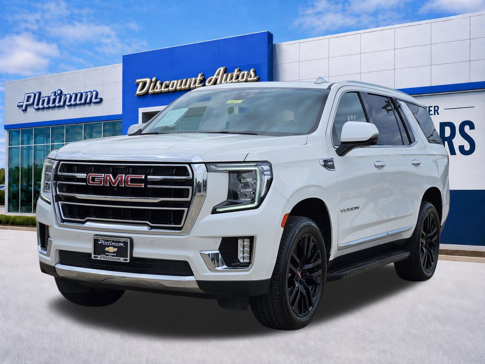 Used 2021 GMC Yukon SLT w/ SLT Premium Package RWD image 2