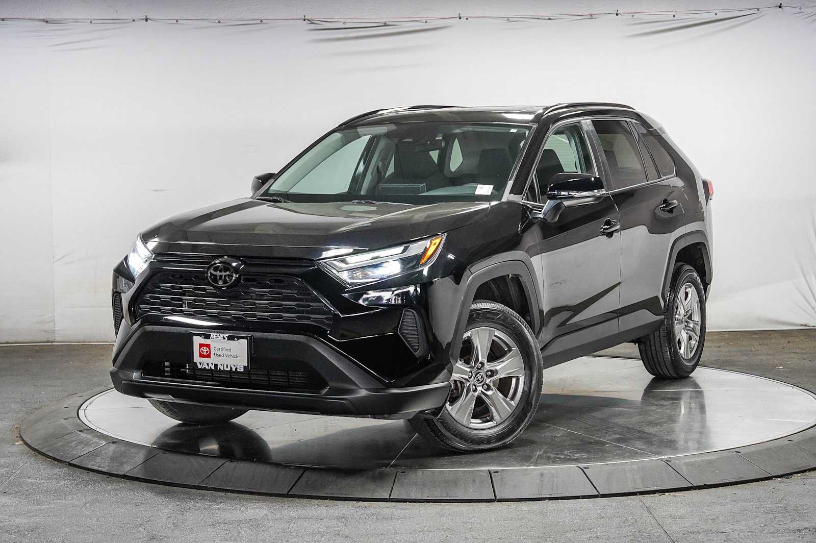 Certified 2023 Toyota RAV4 XLE w/ Convenience Package FWD image 1