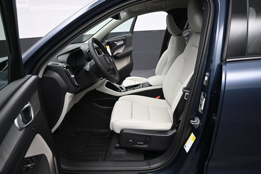 New 2026 Volvo XC40 B5 Ultra w/ Protection Package Premier AWD/4WD image 10