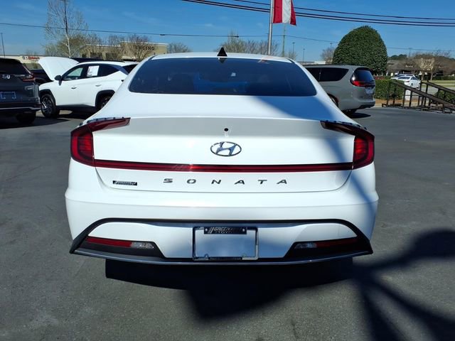 Used 2023 Hyundai Sonata SE FWD image 2