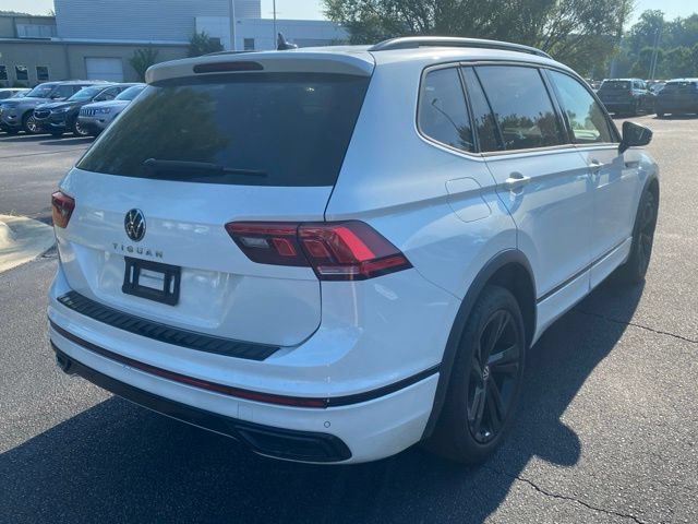 Used 2023 Volkswagen Tiguan SE R-Line FWD image 11