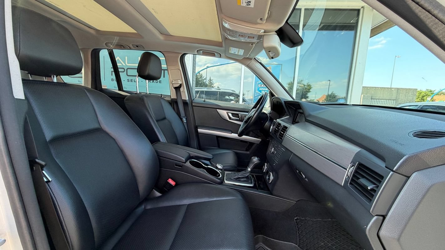 Used 2010 Mercedes-Benz GLK 350 4MATIC image 12