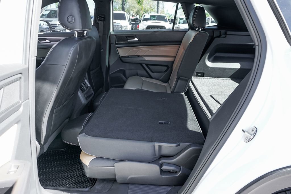 Used 2023 Volkswagen Atlas Cross Sport SE image 42