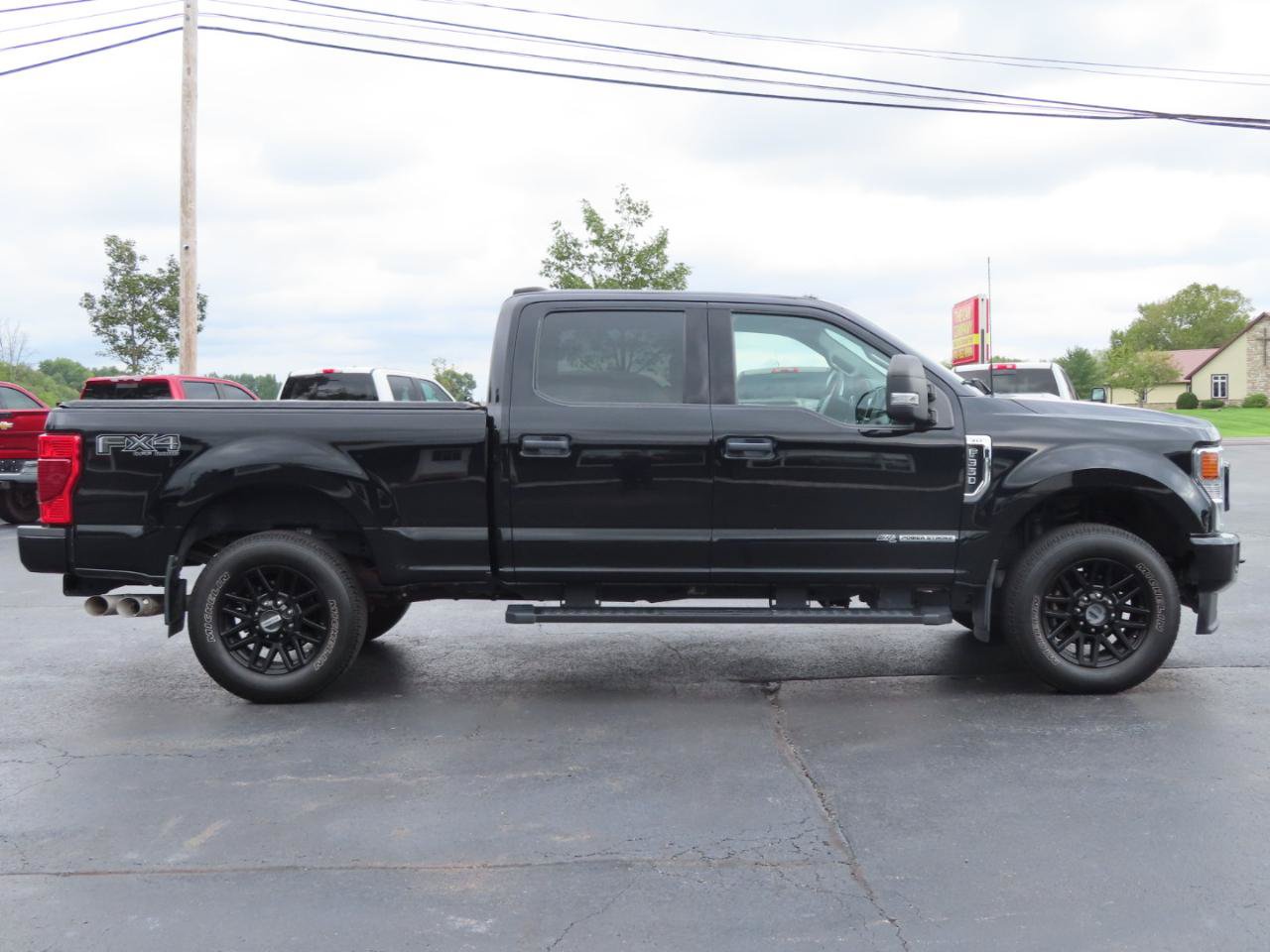 Used 2022 Ford F350 XLT w/ Black Appearance Package AWD/4WD image 4