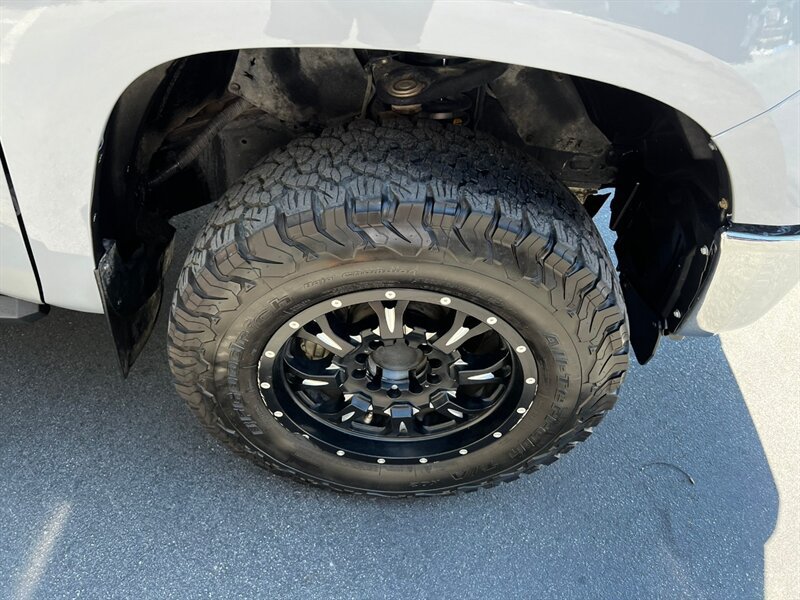 Used 2019 Toyota Tundra SR5 AWD/4WD image 11