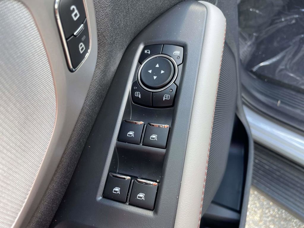 New 2025 Ford Expedition Max Active image 16