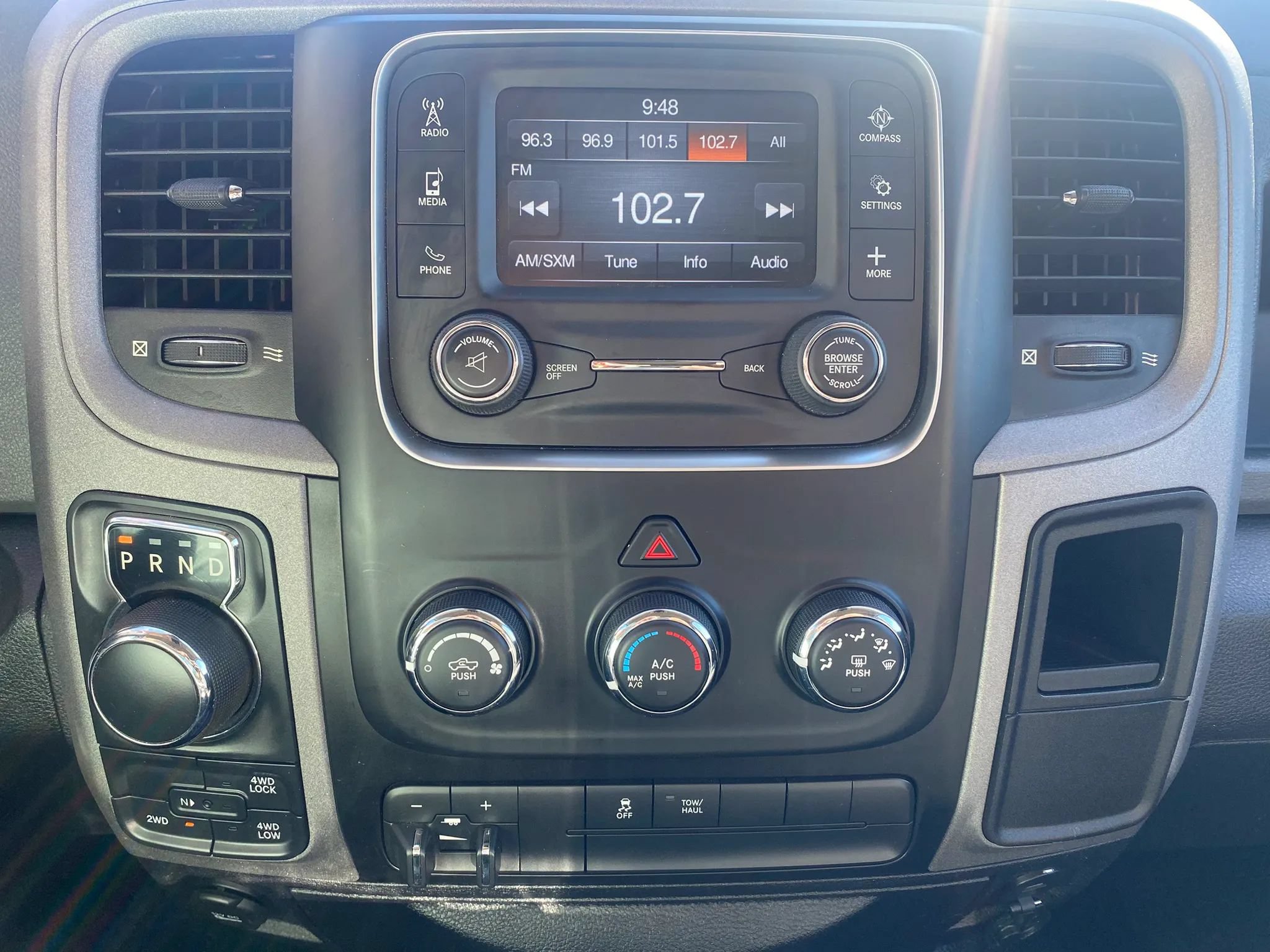 Used 2016 RAM 1500 ST AWD/4WD image 14
