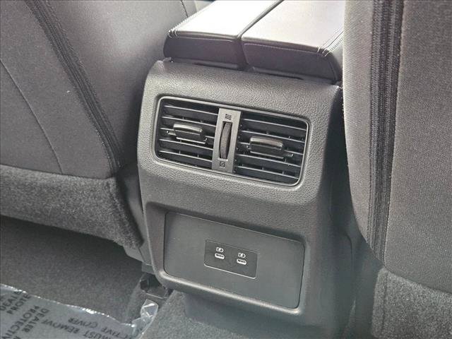 Used 2025 Nissan Rogue SV AWD/4WD image 23