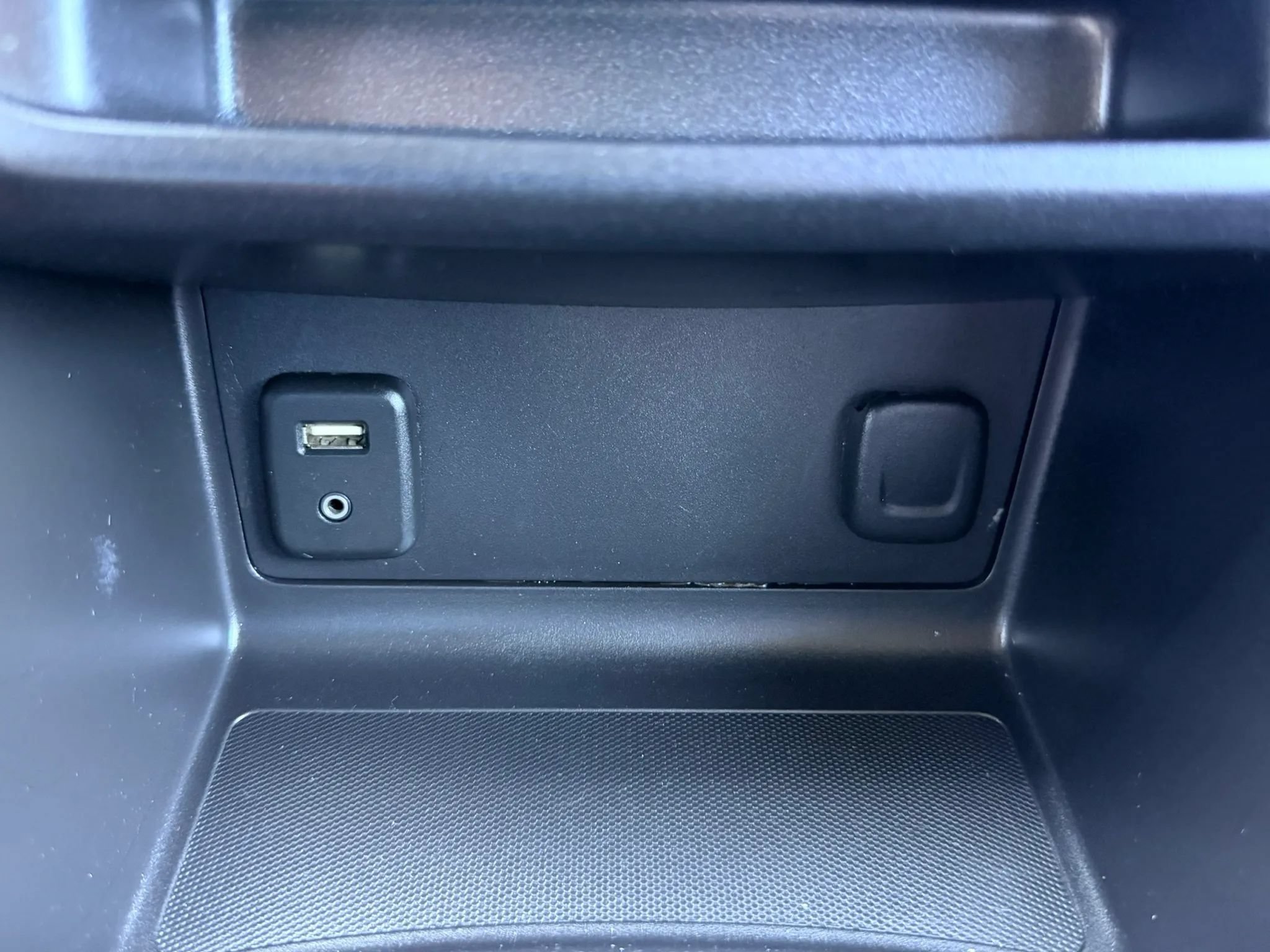 Used 2015 GMC Canyon SLE w/ SLE Convenience Package RWD image 19