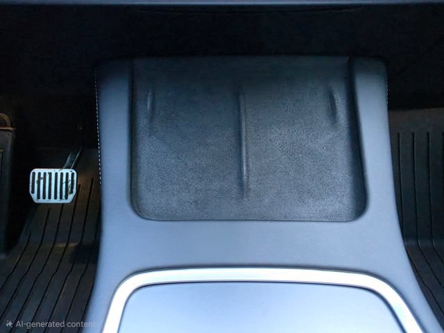 Used 2025 Tesla Model Y Long Range AWD/4WD image 35