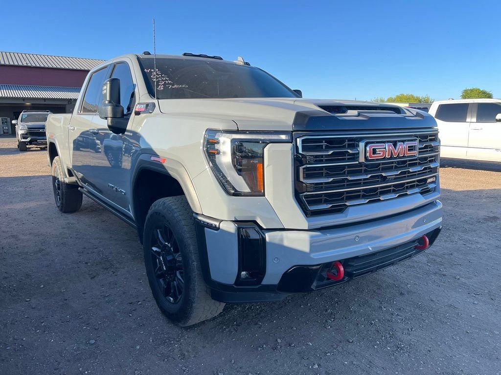 Used 2025 GMC Sierra 3500 AT4 w/ AT4 Premium Plus Package AWD/4WD image 4