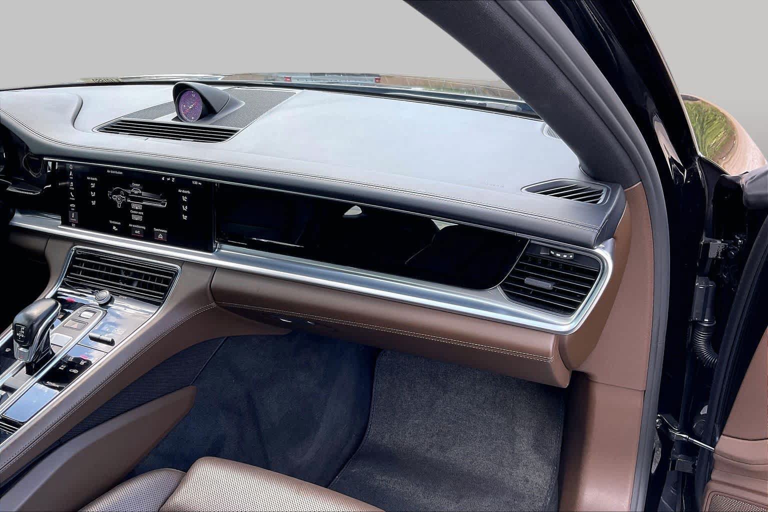 Used 2018 Porsche Panamera 4 AWD/4WD image 17