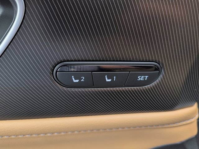 Used 2025 INFINITI QX80 Luxe AWD/4WD image 16