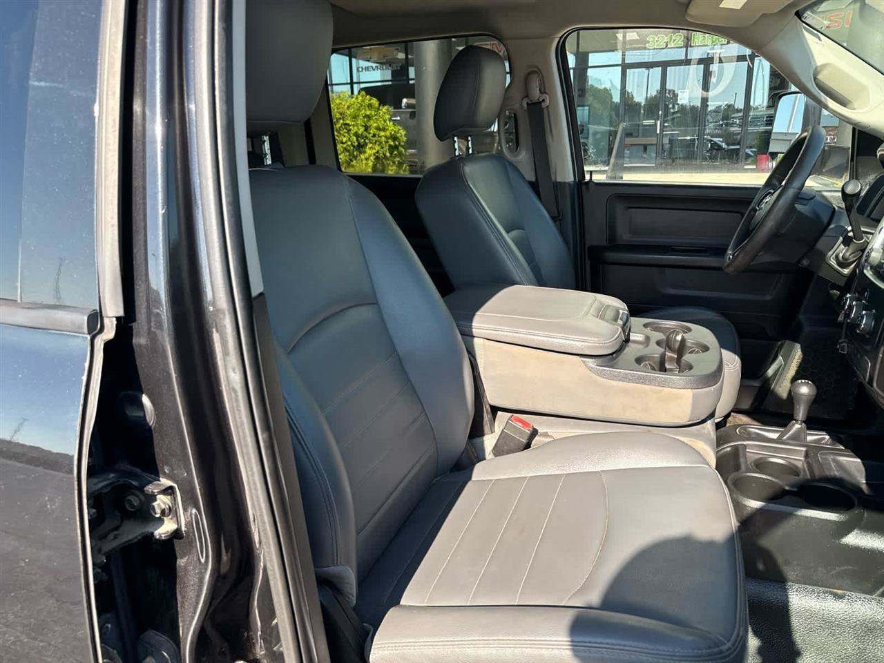 Used 2018 RAM 4500 Tradesman w/ Chrome Appearance Group AWD/4WD image 24