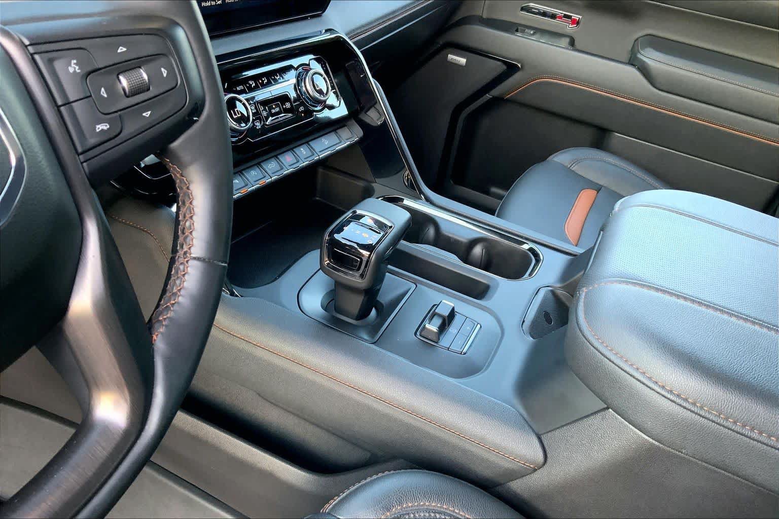 Used 2023 GMC Sierra 1500 AT4 w/ AT4 Preferred Package AWD/4WD image 16