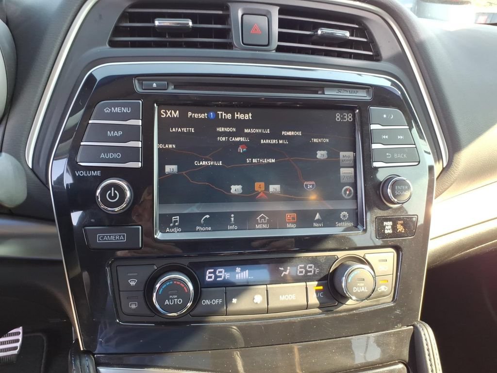 Used 2016 Nissan Maxima SR w/ Interior Lighting Package FWD image 12