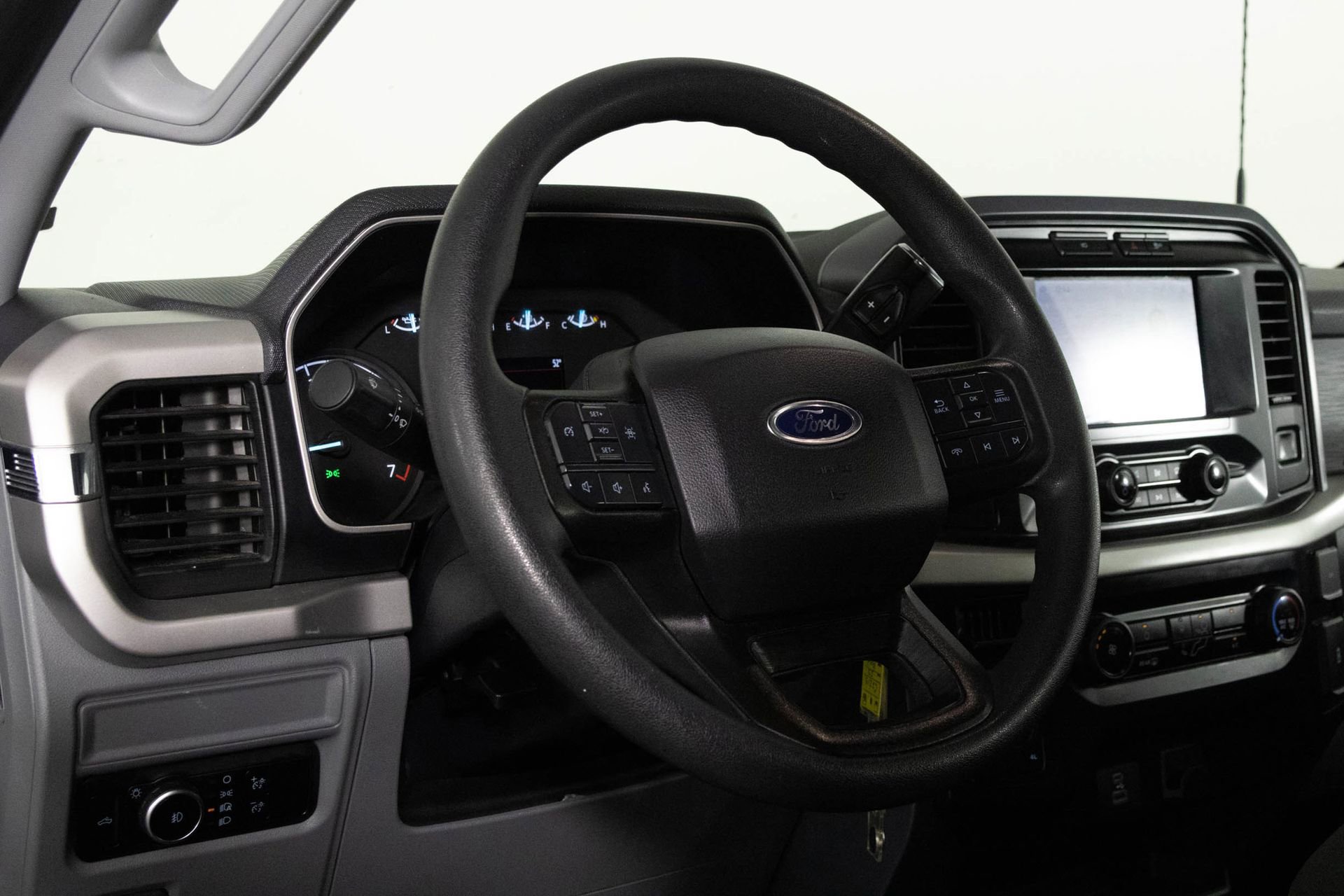 Used 2023 Ford F150 XLT image 32