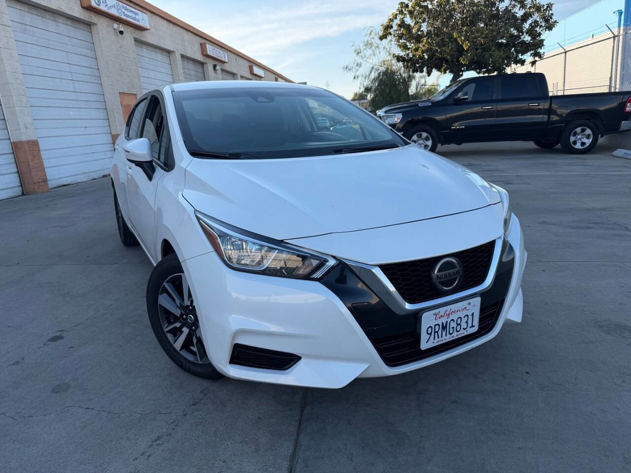 Used 2021 Nissan Versa SV image 4