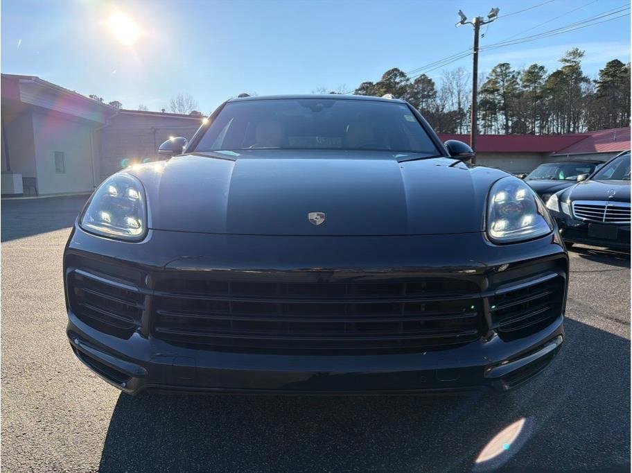 Used 2020 Porsche Cayenne S image 2