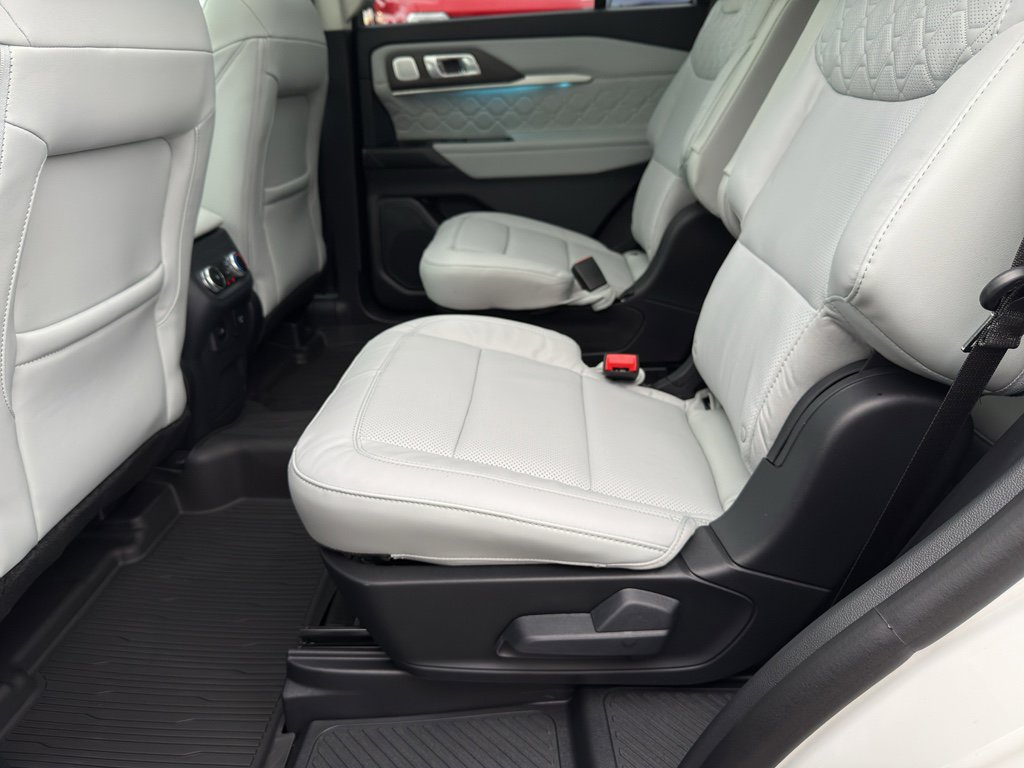 New 2026 Ford Explorer Platinum w/ LUX Leather Package image 27