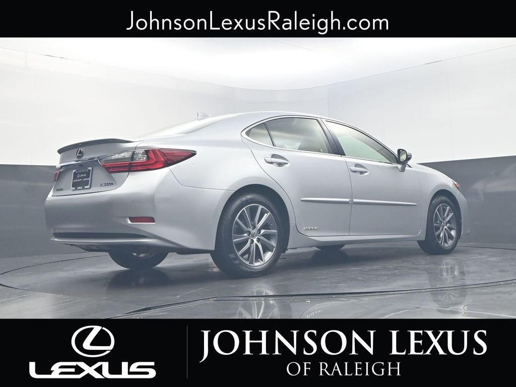 Used 2016 Lexus ES 300h image 19