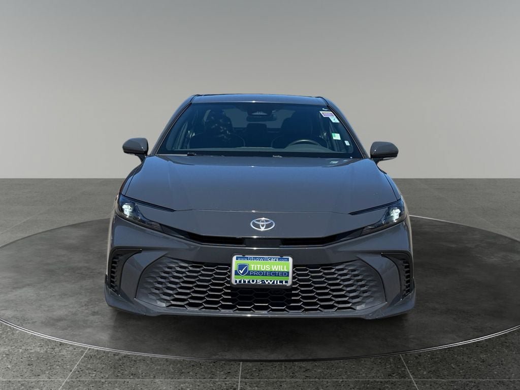 Used 2025 Toyota Camry SE FWD image 2