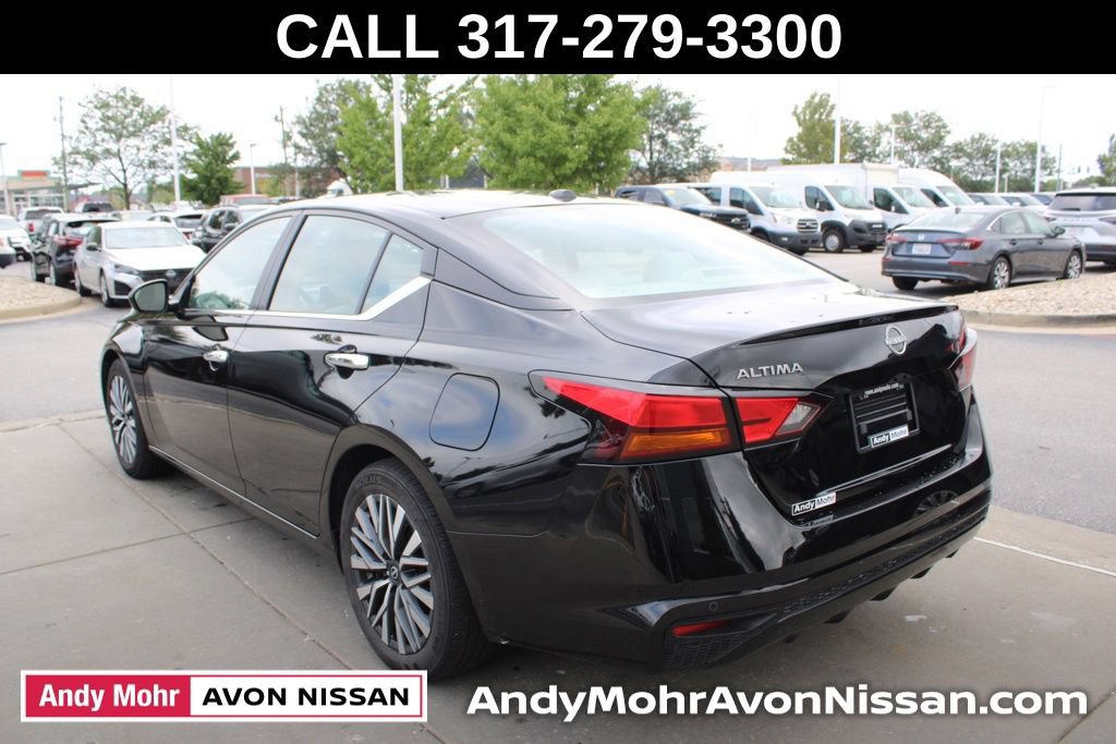 Used 2025 Nissan Altima 2.5 SV FWD image 5
