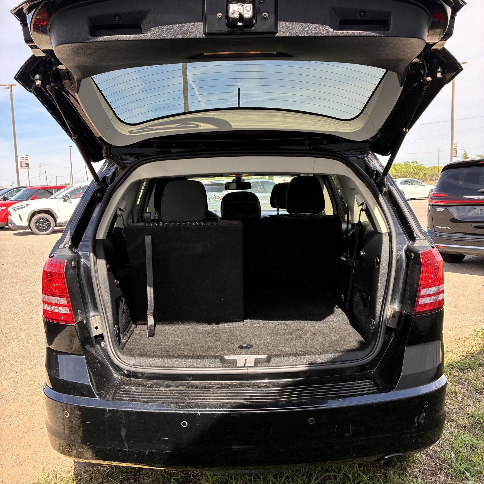 Used 2020 Dodge Journey SE w/ SE Popular Equipment Group image 12