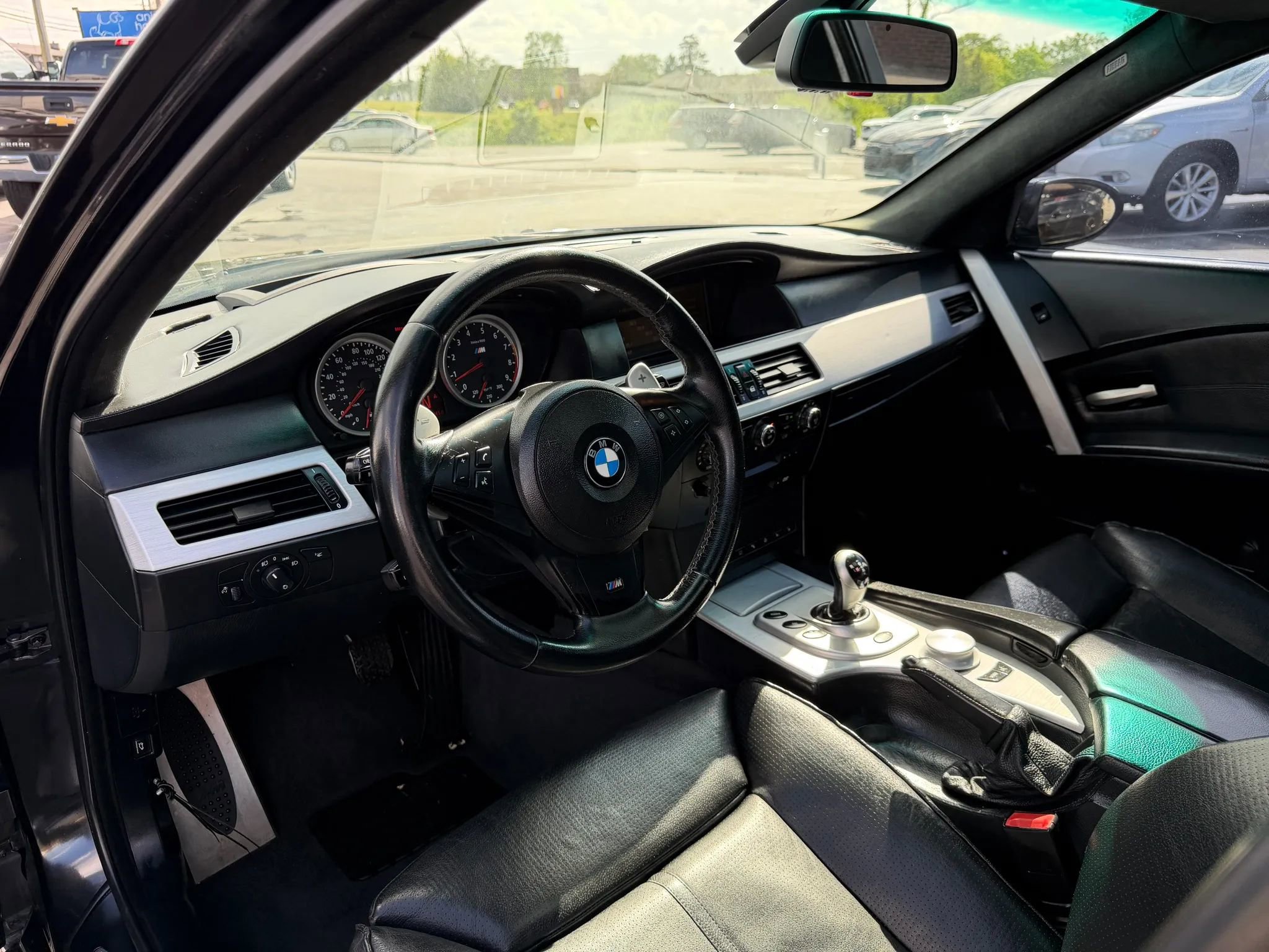 Used 2006 BMW M5 RWD image 10