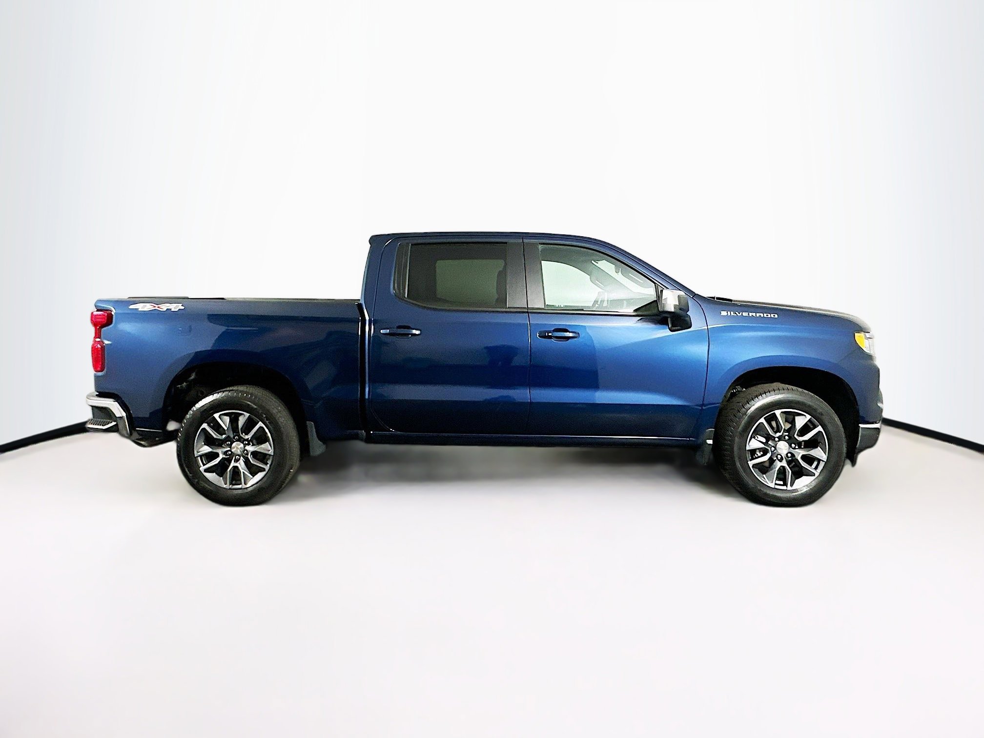 Used 2023 Chevrolet Silverado 1500 LT image 10