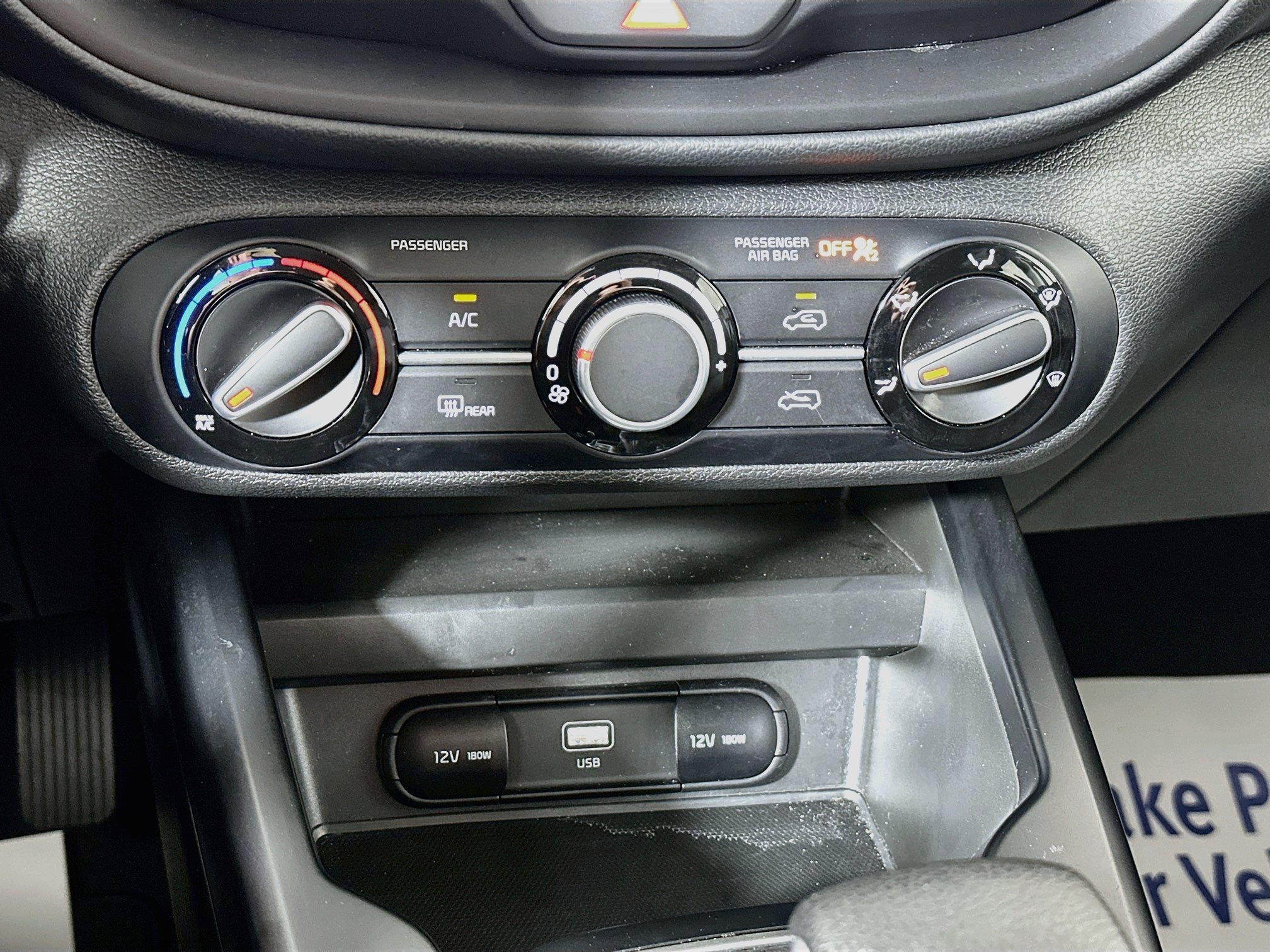 Certified 2025 Kia Soul LX w/ LX Technology Package FWD image 15