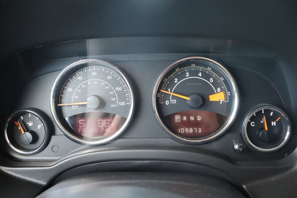 Used 2015 Jeep Patriot Limited w/ Sun/Sound Group FWD image 33