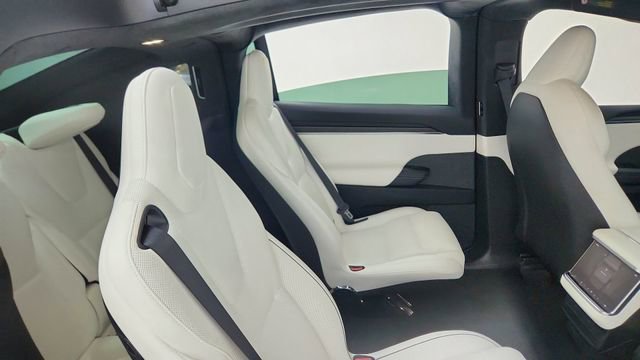 Used 2024 Tesla Model X Plaid image 25