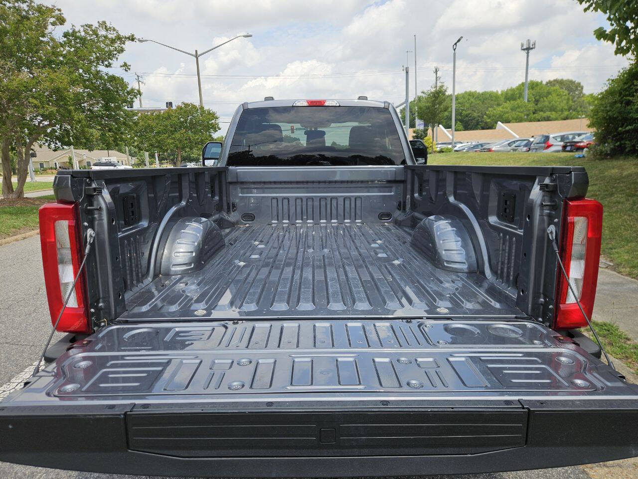 Used 2024 Ford F350 XLT AWD/4WD image 32