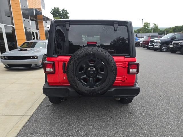 Used 2024 Jeep Wrangler Sport AWD/4WD image 5