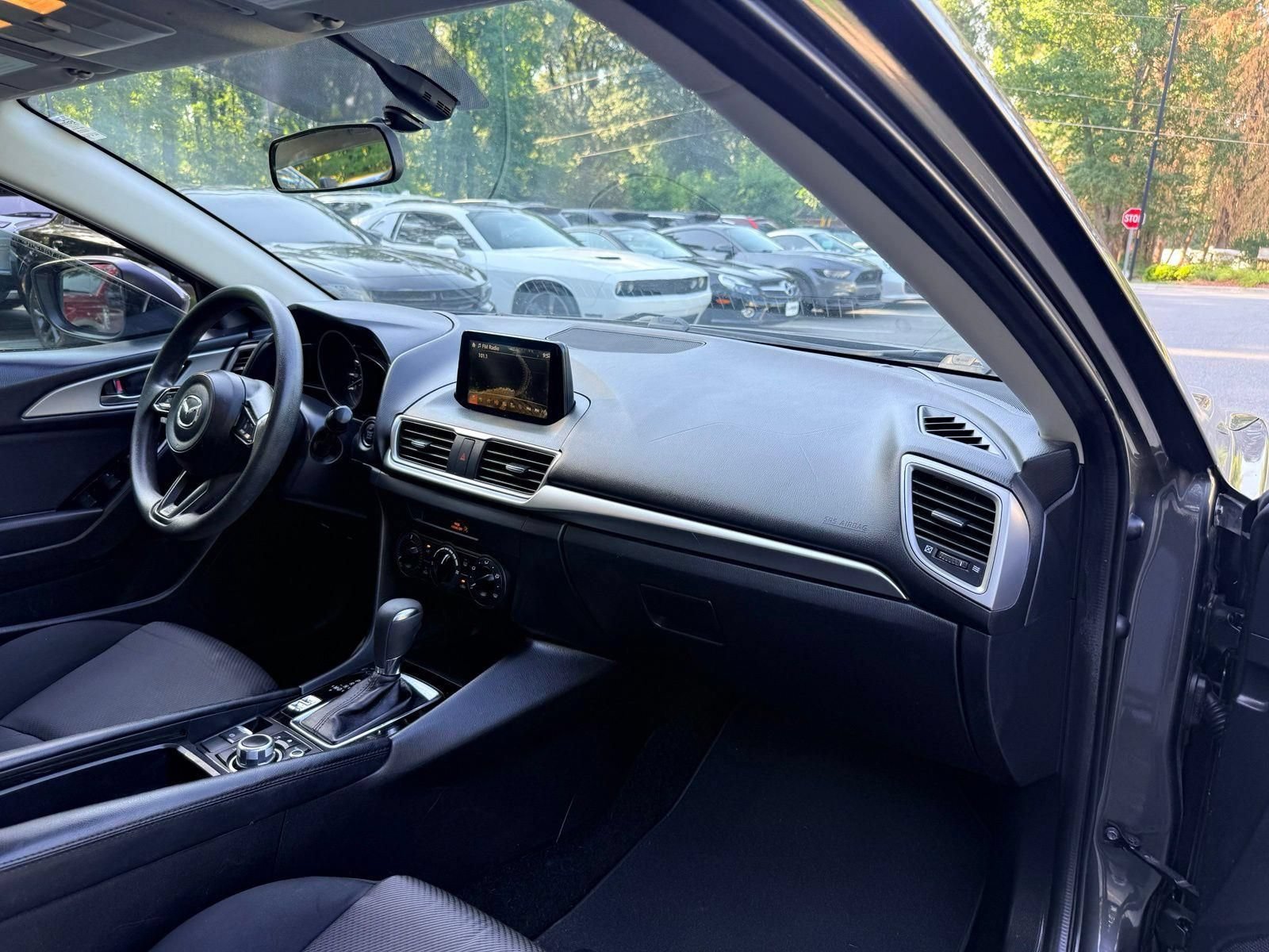 Used 2017 MAZDA MAZDA3 Sport FWD image 22
