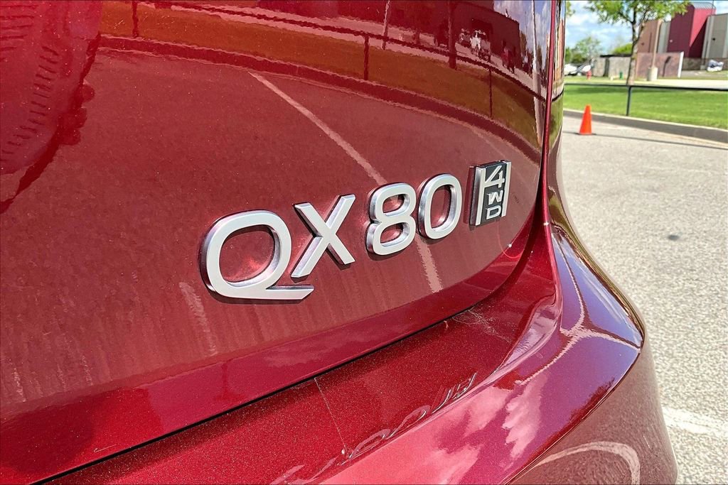 Used 2025 INFINITI QX80 Sensory AWD/4WD image 34