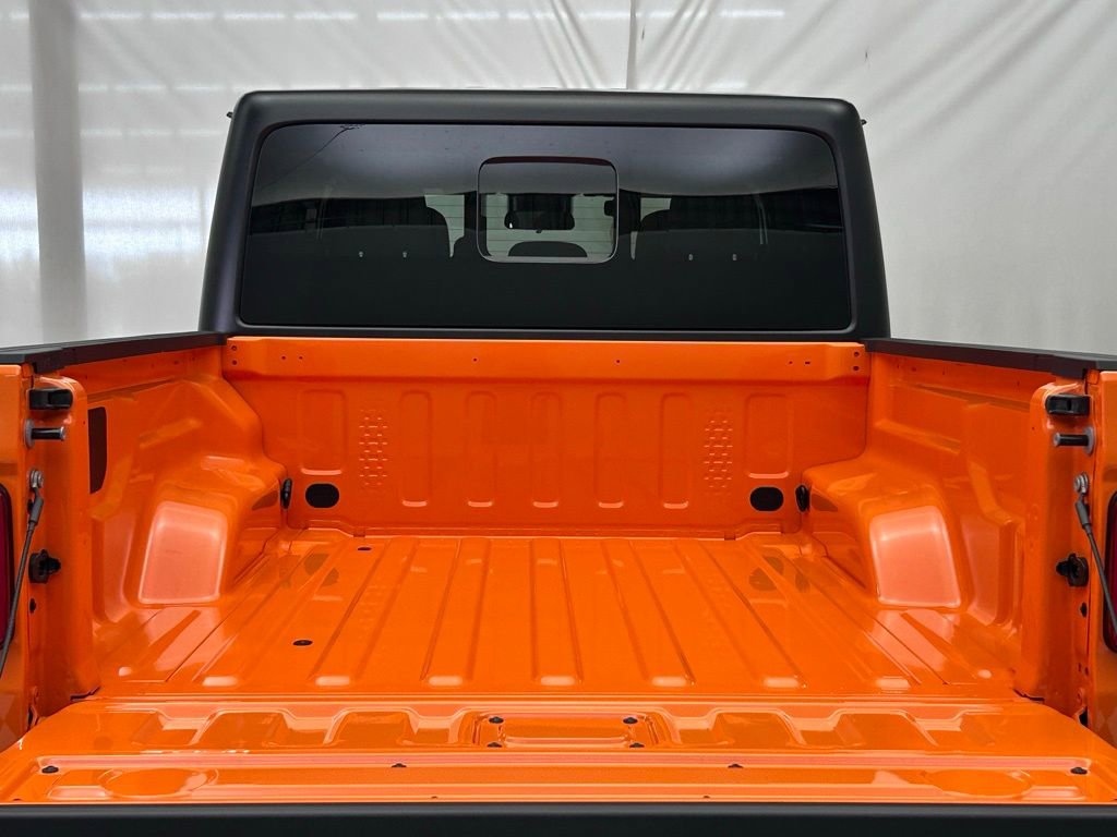 New 2025 Jeep Gladiator Sport image 10