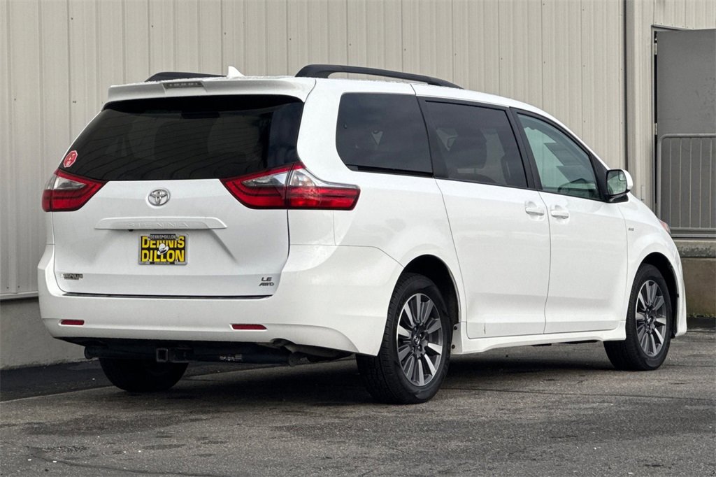 Used 2020 Toyota Sienna LE image 5