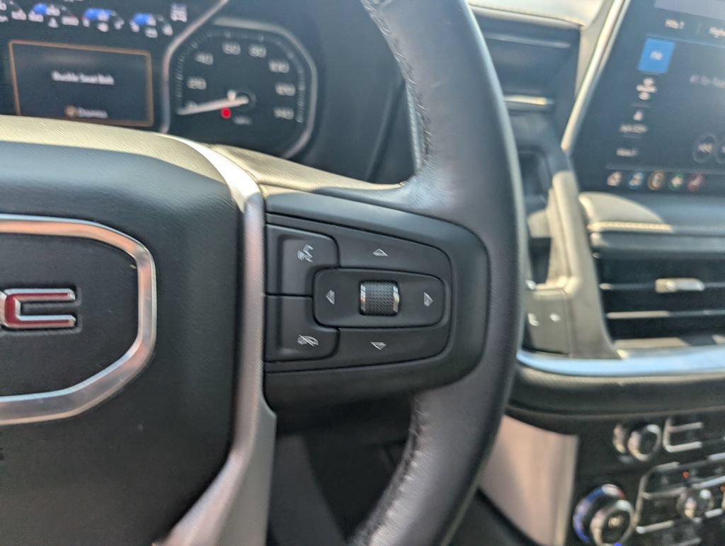 Used 2021 GMC Yukon XL SLT AWD/4WD image 18