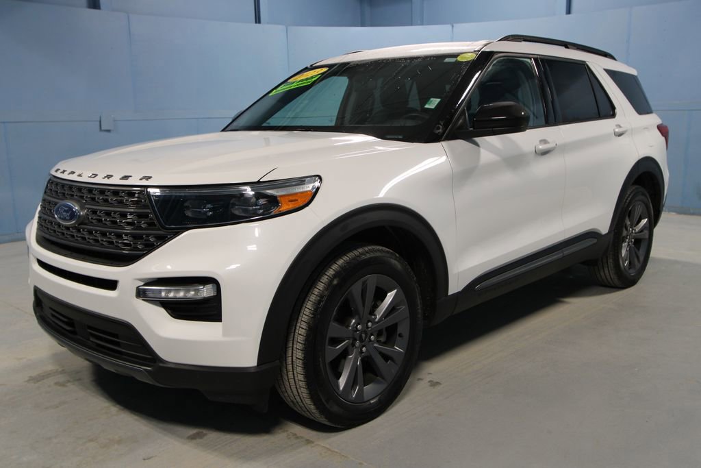 Used 2023 Ford Explorer XLT w/ Equipment Group 202A image 27