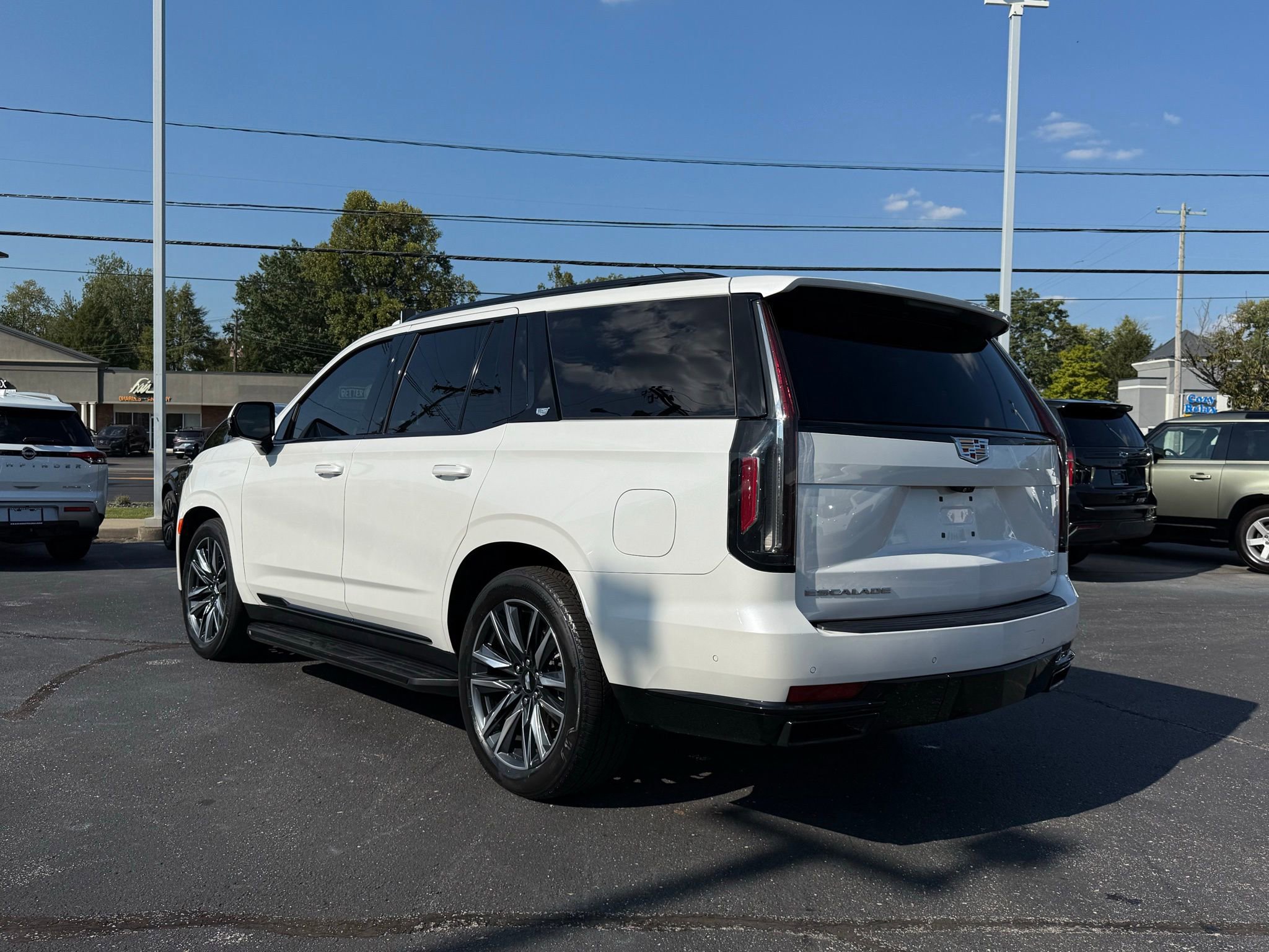 Used 2021 Cadillac Escalade Sport image 3