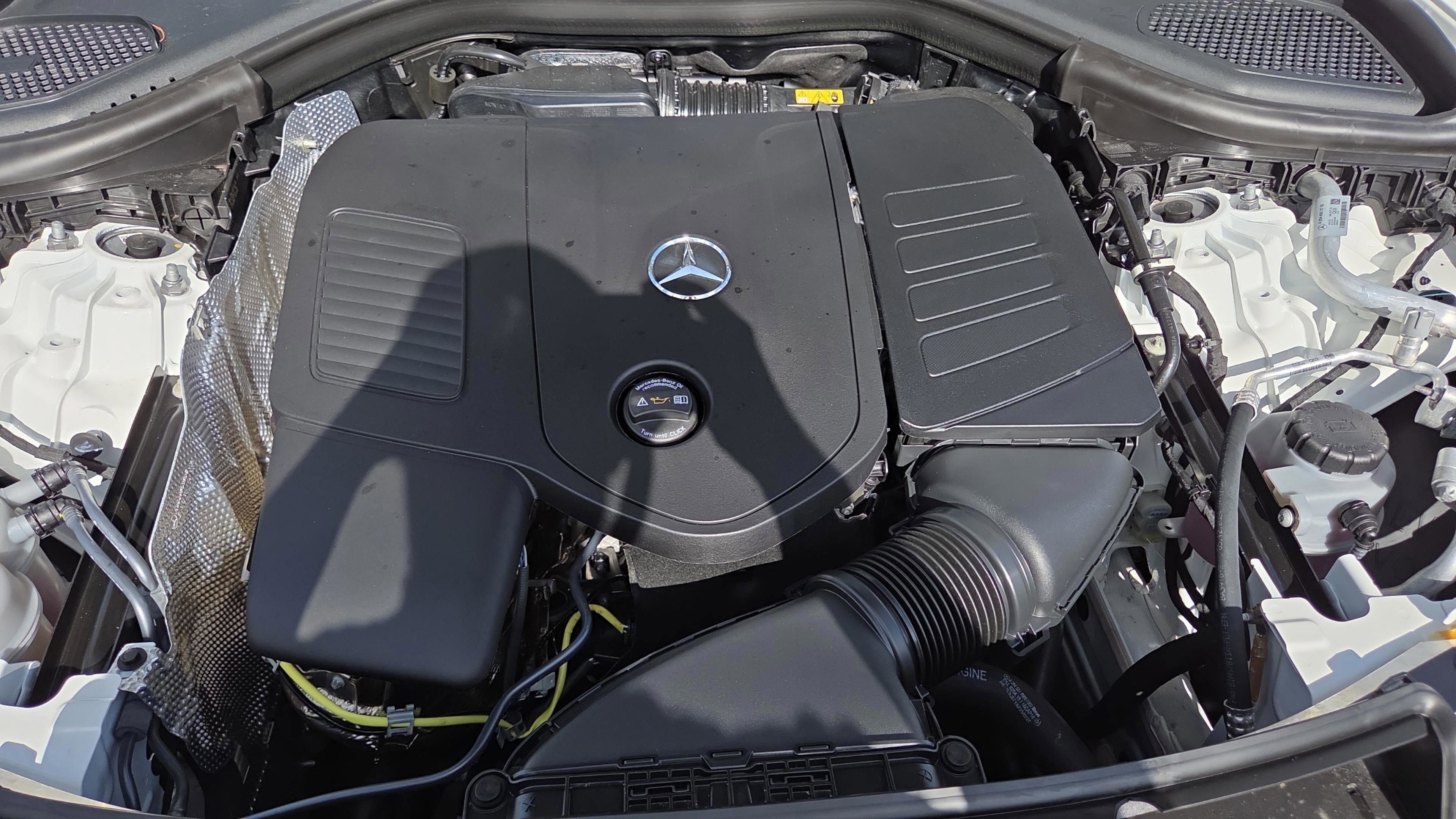 Used 2025 Mercedes-Benz GLC 300 image 32