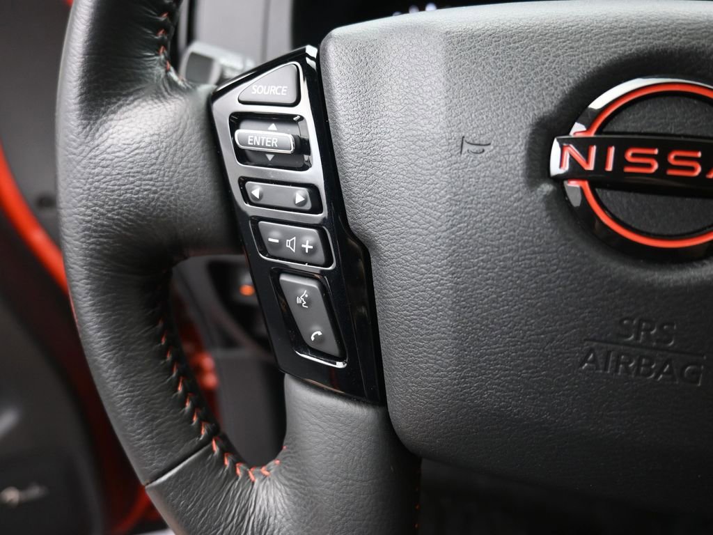 Used 2025 Nissan Frontier PRO-4X w/ Pro Convenience Package image 6