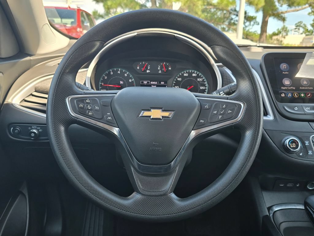 Certified 2025 Chevrolet Malibu LT FWD image 14